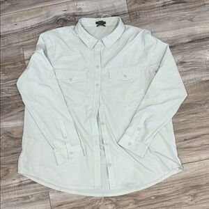Eddie Bauer Classic Fit Women's Shirt - Light Gray